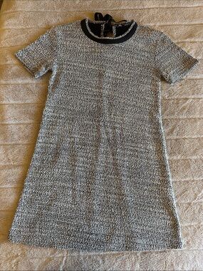 Zara Black and White Textured Short-Sleeve Shift Dress